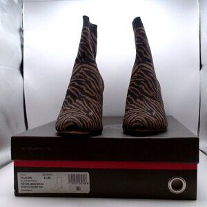 Vince Camuto “Achie”‎ Zebra Mocha Stretch Knit Pointed Ankle Boots NEW